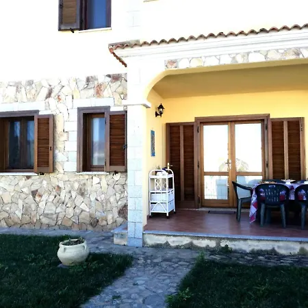 Casa Ilenia سان تيودورو